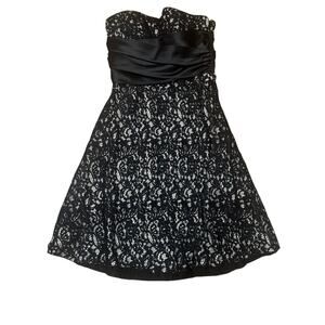 White House Black Market 0 XS Strapless Satin Black Lace Mini dress Y2K Gothic